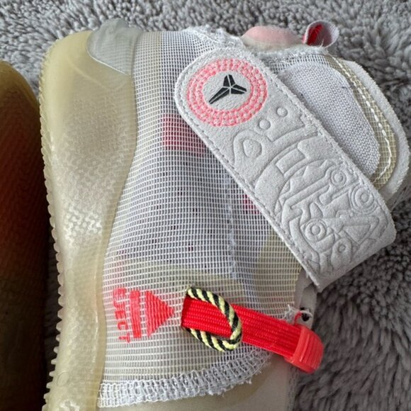 Nike Kobe AD NXF FastFit Basketball Men 8.5 Athletic Running Shoes Sneakers - Picture 7 of 10